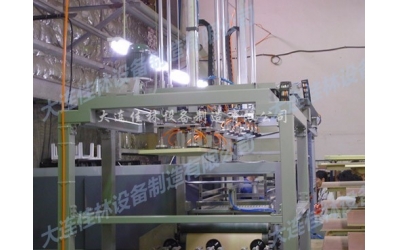 自動(dòng)供給取出機(jī)械手