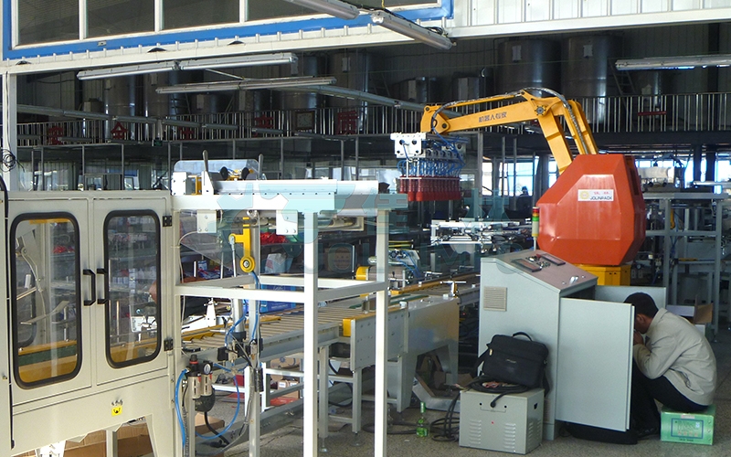 自動裝箱機器人