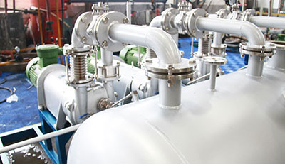 新安江工業(yè)泵為您提示，羅茨真空機組選型應(yīng)該注意什么？