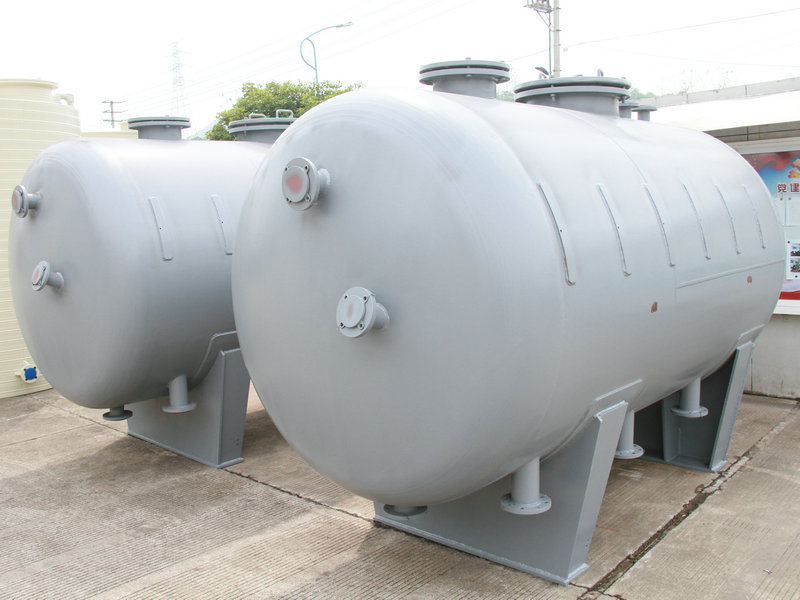 鋼襯滾塑儲(chǔ)罐能做成什么呢？